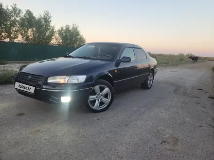 Toyota Camry 1997 годаүшін4 100 000 тг. в Кызылорда – фото 2