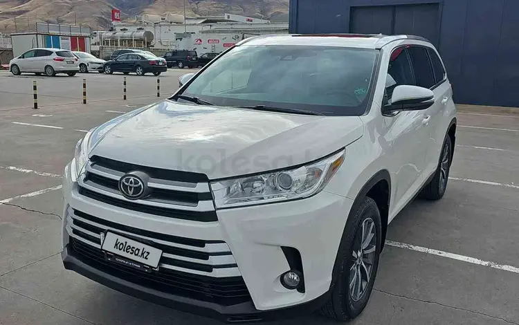 Toyota Highlander 2021 годаfor20 400 000 тг. в Алматы