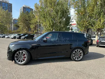 Land Rover Range Rover Sport 2022 года за 83 500 000 тг. в Алматы – фото 5