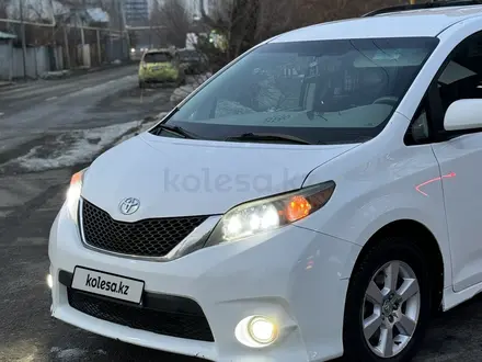 Toyota Sienna 2013 года за 13 700 000 тг. в Алматы – фото 4