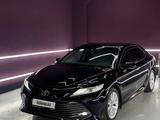 Toyota Camry 2018 года за 15 400 000 тг. в Астана