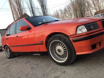 BMW 328 1994 года за 2 600 000 тг. в Алматы – фото 6