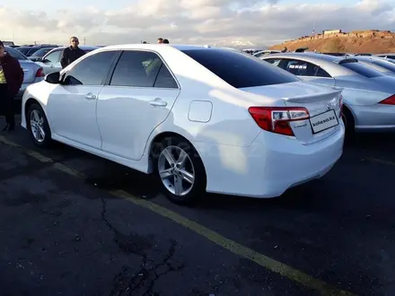 Toyota Camry 2012 года за 7 800 000 тг. в Атырау – фото 2