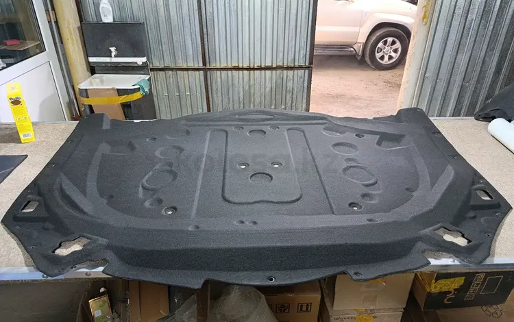 Обшивка капота Mercedes W221 за 24 000 тг. в Алматы