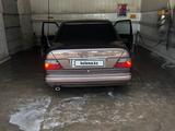 Mercedes-Benz E 220 1994 годаfor3 000 000 тг. в Шу – фото 4