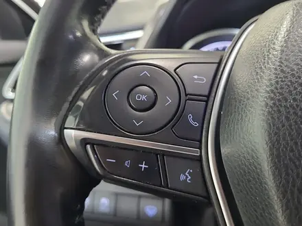 Toyota Camry 2021 года за 11 090 000 тг. в Алматы – фото 22