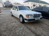 Mercedes-Benz E 200 1990 годаүшін1 300 000 тг. в Айтеке би – фото 4