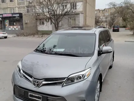 Toyota Sienna 2013 года за 8 500 000 тг. в Актау