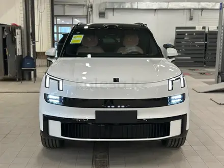 Lynk & Co 900 2025 года за 35 990 000 тг. в Астана – фото 2