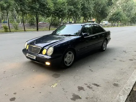 Mercedes-Benz E 280 1999 года за 3 900 000 тг. в Алматы – фото 2