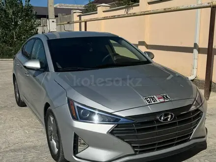 Hyundai Elantra 2019 года за 5 500 000 тг. в Актау