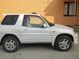 Toyota RAV4 1998 года за 3 300 000 тг. в Атырау – фото 2