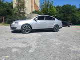 Volkswagen Passat 2005 годаүшін3 500 000 тг. в Шымкент – фото 2