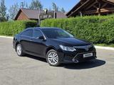 Toyota Camry 2015 года за 10 700 000 тг. в Семей
