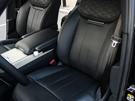 Land Rover Range Rover 2023 года за 119 990 000 тг. в Алматы – фото 8