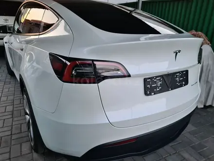 Tesla Model Y 2021 года за 19 950 000 тг. в Алматы – фото 9