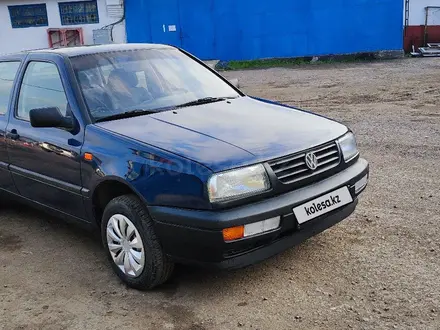 Volkswagen Vento 1994 года за 1 450 000 тг. в Астана – фото 4