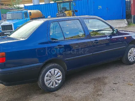 Volkswagen Vento 1994 года за 1 450 000 тг. в Астана – фото 5