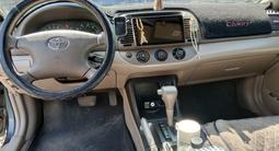 Toyota Camry 2003 годаүшін5 000 000 тг. в Актобе – фото 5