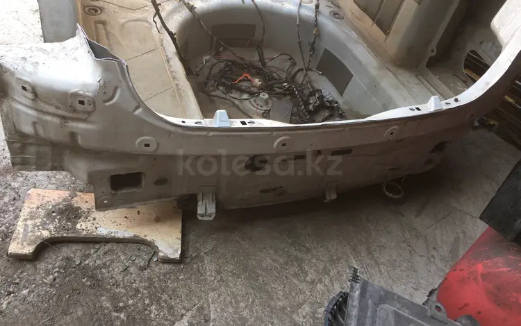 Volkswagen Polo задний фартук за 1 000 тг. в Алматы