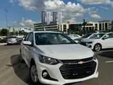 Chevrolet Onix Premier 1 2024 года за 9 590 000 тг. в Астана