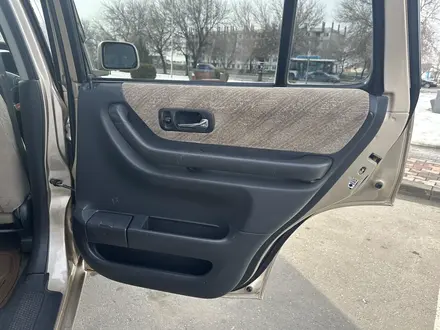 Honda CR-V 2001 года за 3 700 000 тг. в Алматы – фото 14
