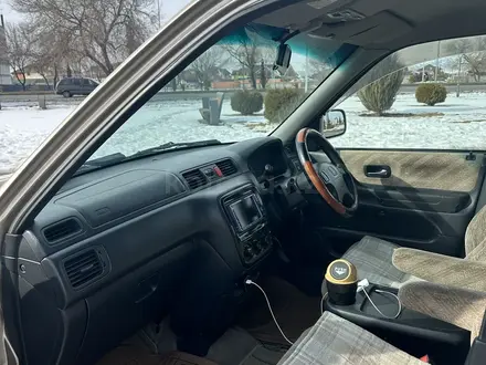 Honda CR-V 2001 года за 3 700 000 тг. в Алматы – фото 19