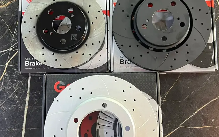 Тормозные диски и колодки за 8 900 тг. в Алматы
