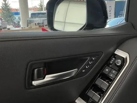 Toyota Land Cruiser Luxe 2025 года за 70 890 000 тг. в Астана – фото 7