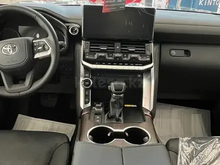Toyota Land Cruiser Luxe 2025 года за 70 890 000 тг. в Астана – фото 8