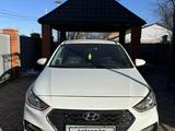 Hyundai Solaris 2017 года за 5 800 000 тг. в Актобе