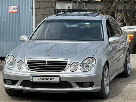 Mercedes-Benz E 55 AMG 2005 года за 10 000 000 тг. в Алматы – фото 16