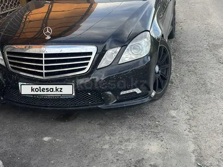 Mercedes-Benz E 200 2011 года за 9 000 000 тг. в Талдыкорган