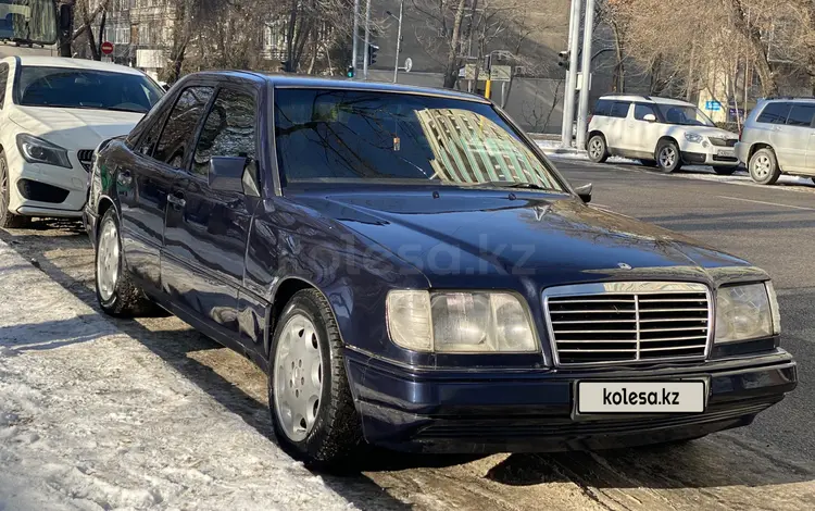 Mercedes-Benz E 220 1996 годаfor2 100 000 тг. в Алматы