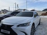 Lexus ES 250 2019 года за 17 800 000 тг. в Атырау