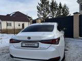 Lexus ES 250 2019 года за 17 800 000 тг. в Атырау – фото 2