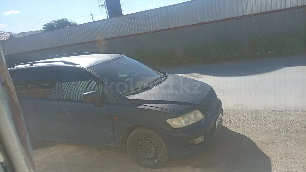 Mitsubishi Space Wagon, 1999