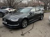 Hyundai Sonata 2022 годаfor10 700 000 тг. в Алматы