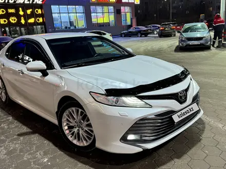 Toyota Camry 2019 года за 13 700 000 тг. в Астана – фото 3