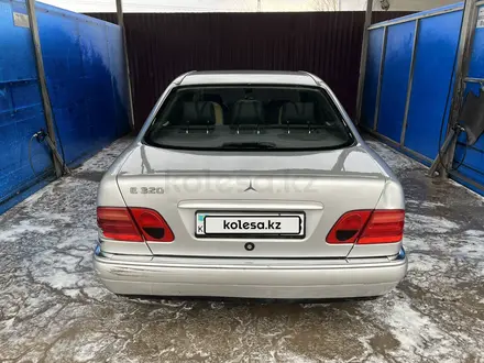 Mercedes-Benz E 320 1996 года за 2 450 000 тг. в Тараз – фото 8