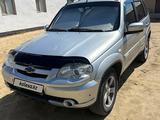 Chevrolet Niva 2014 года за 3 350 000 тг. в Атырау – фото 2