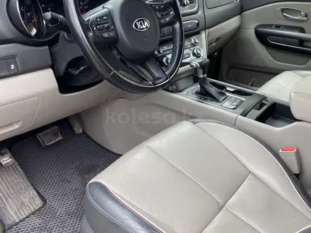 Kia Sedona 2017 года за 14 175 880 тг. в Астана – фото 14