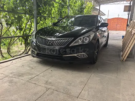 Hyundai Grandeur 2014 года за 8 900 000 тг. в Тараз – фото 2
