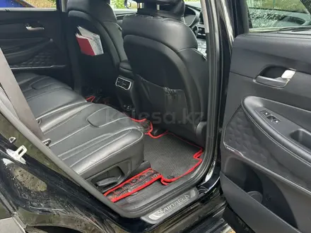 Hyundai Santa Fe 2022 года за 16 500 000 тг. в Уральск – фото 4