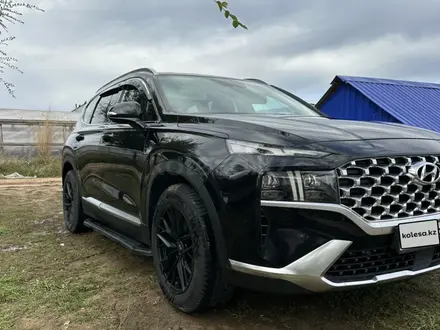 Hyundai Santa Fe 2022 года за 16 500 000 тг. в Уральск
