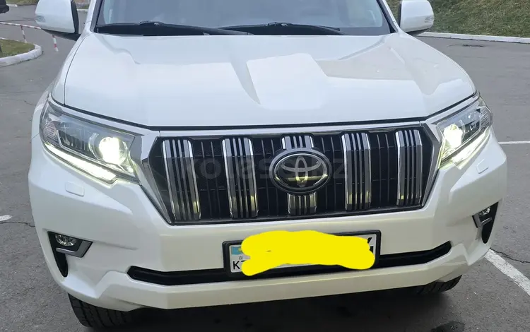Toyota Land Cruiser Prado 2022 года за 27 300 000 тг. в Астана