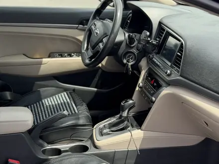 Hyundai Elantra 2017 года за 5 000 000 тг. в Алматы – фото 11