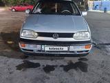 Volkswagen Golf 1993 годаүшін2 000 000 тг. в Тараз