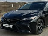 Toyota Camry 2021 годаүшін12 200 000 тг. в Актобе – фото 3