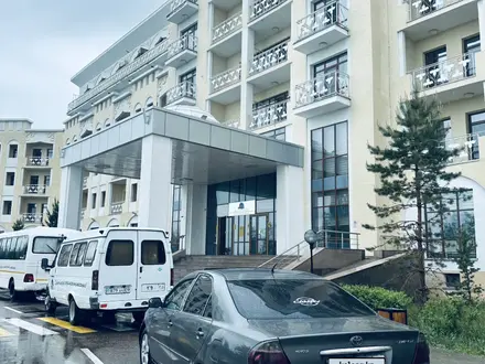 Toyota Camry 2005 года за 5 100 000 тг. в Балхаш – фото 2
